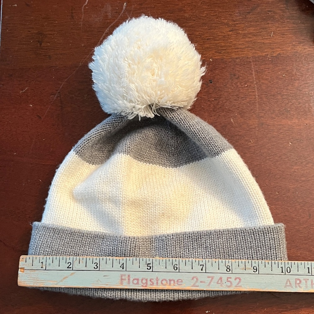 Kate Spade Beanie Pom-Pom Pom Hat Ski Gray White Stripe NWOT - One Size